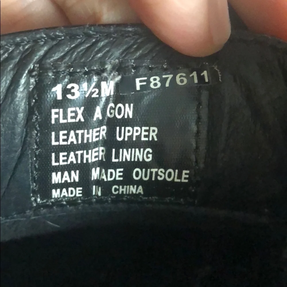 Kenneth Cole REACTION Black Patent shoes